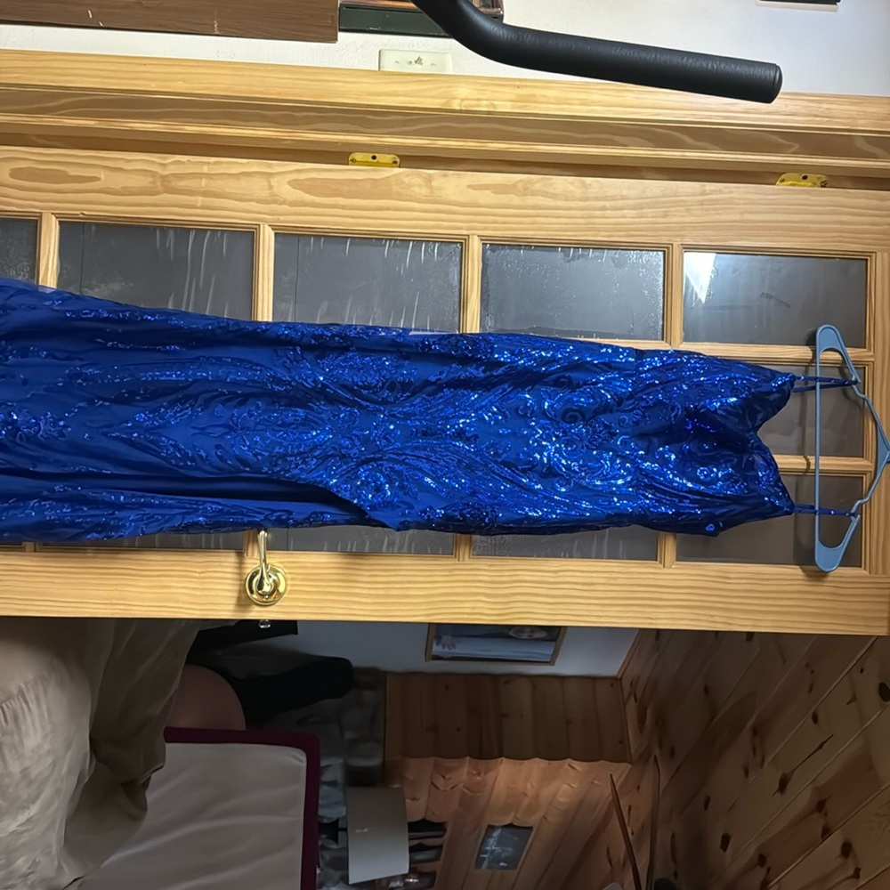 Women prom or homecoming dress. Worn once. Fits like a 2.